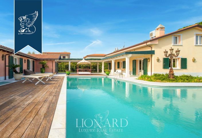 Image No.3-10 Bed Villa for sale