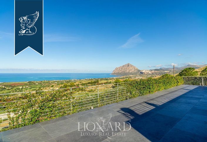 Image No.8-3 Bed Villa for sale