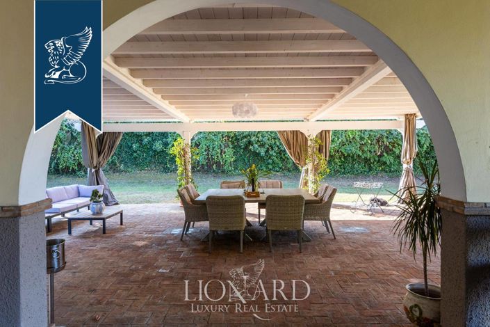 Image No.12-6 Bed Villa for sale