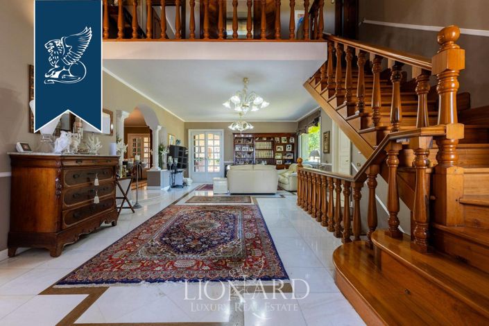 Image No.15-6 Bed Villa for sale