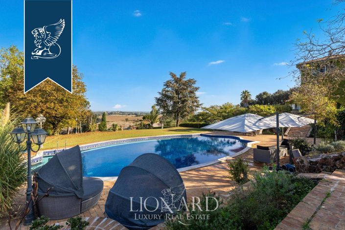 Image No.6-6 Bed Villa for sale