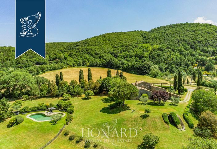 Image No.2-9 Bed Farmhouse for sale