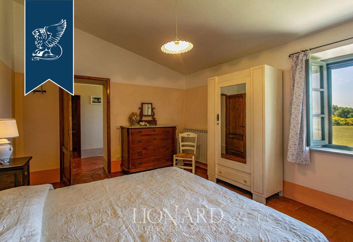 Image No.47-9 Bed Farmhouse for sale