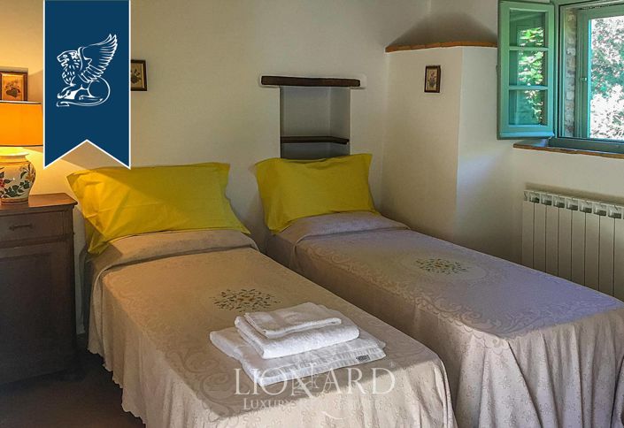 Image No.58-9 Bed Farmhouse for sale