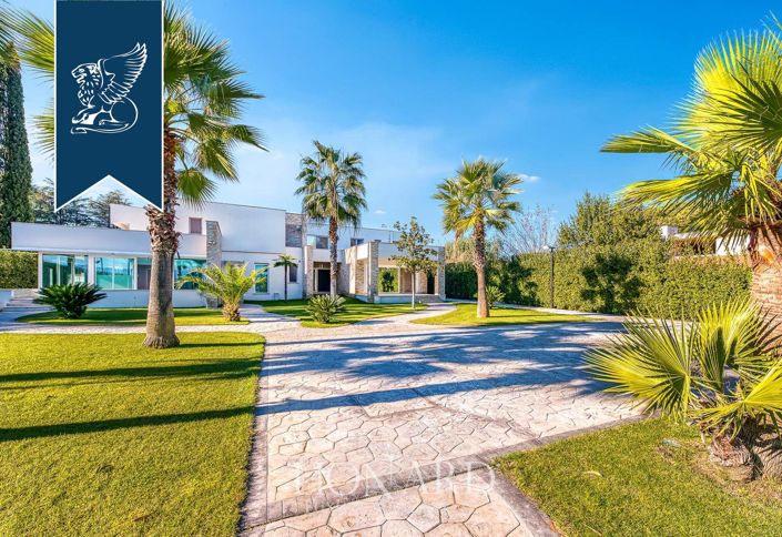 Image No.2-5 Bed Villa for sale