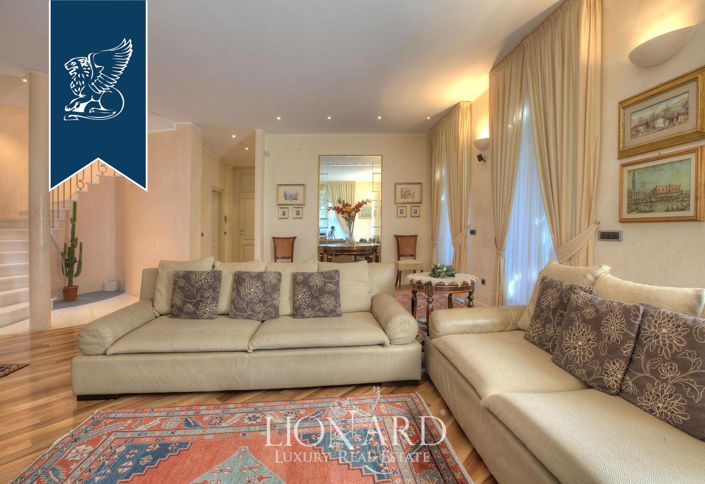 Image No.21-Villa de 4 chambres à vendre à Como