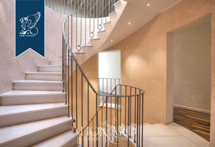 Image No.24-Villa de 4 chambres à vendre à Como