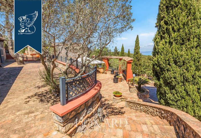 Image No.4-12 Bed Villa for sale