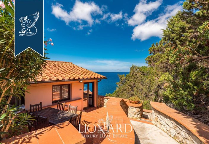 Image No.3-11 Bed Villa for sale