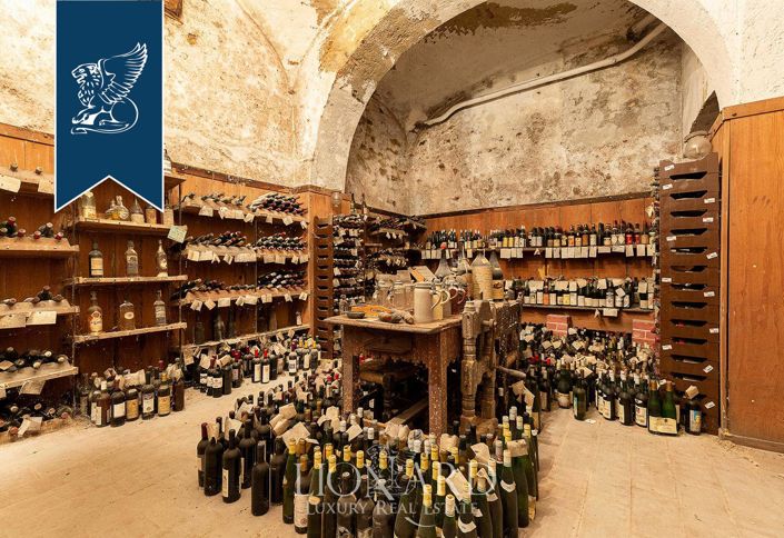 Image No.51-5 Bed Villa for sale