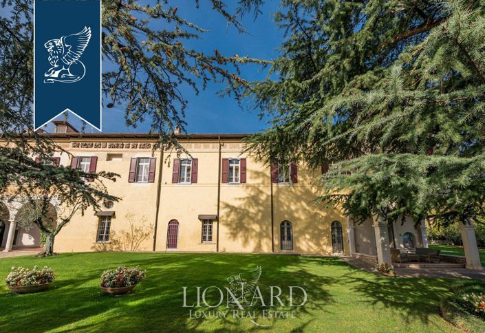 Image No.7-8 Bed Property for sale