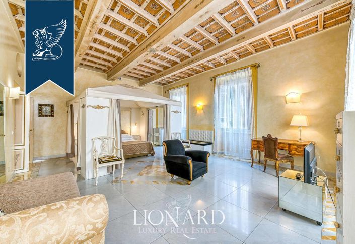 Image No.10-8 Bed Apartment for sale