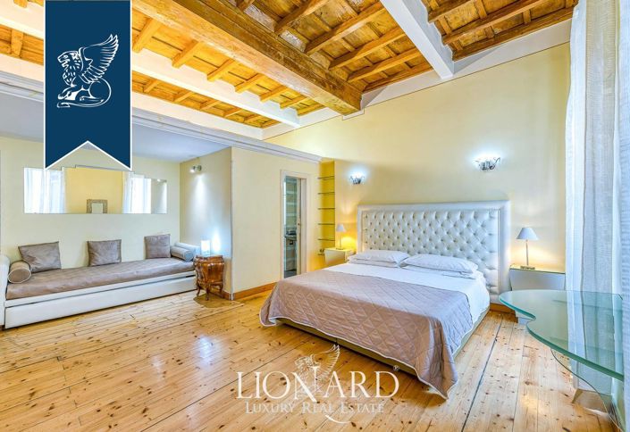 Image No.16-8 Bed Apartment for sale