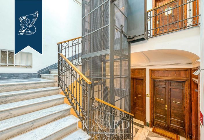 Image No.41-8 Bed Apartment for sale