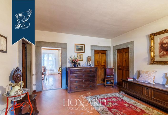 Image No.34-12 Bed Villa for sale