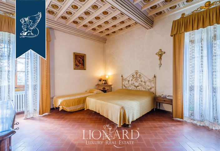 Image No.37-12 Bed Villa for sale