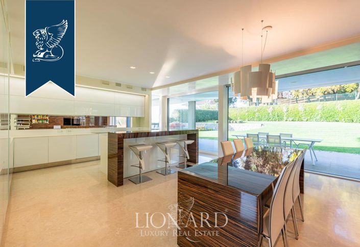 Image No.31-4 Bed Villa for sale