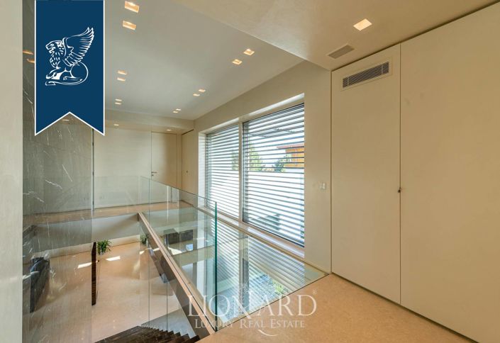 Image No.43-4 Bed Villa for sale