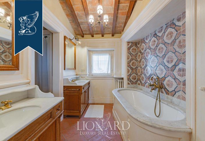 Image No.19-6 Bed Villa for sale