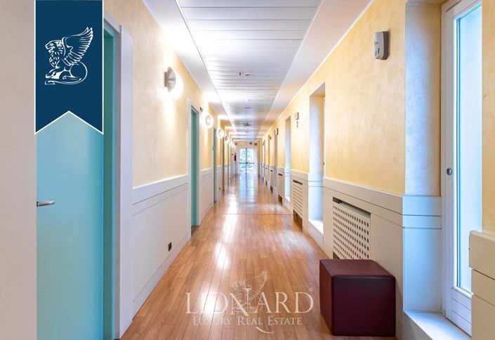 Image No.32-43 Bed Villa for sale