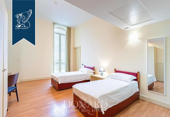 Image No.37-43 Bed Villa for sale