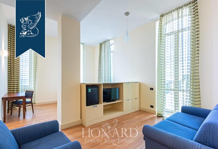 Image No.38-43 Bed Villa for sale