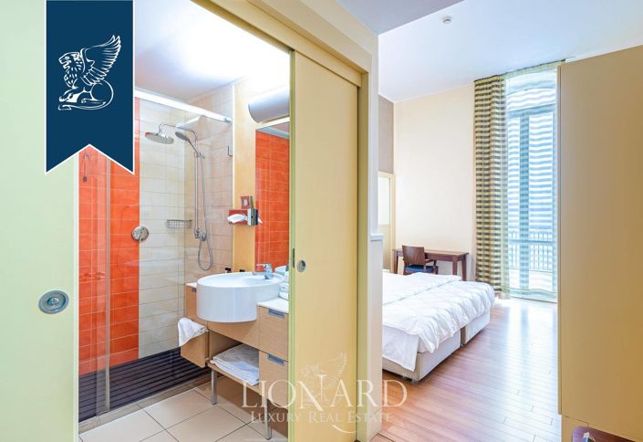 Image No.40-43 Bed Villa for sale