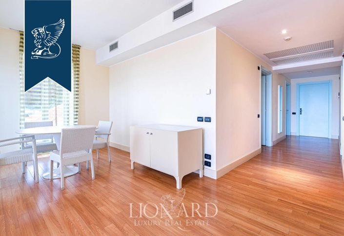 Image No.46-43 Bed Villa for sale