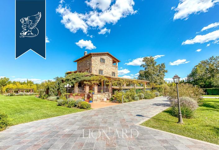 Image No.14-Ferme de 18 chambres à vendre à Viterbe