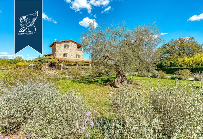Image No.15-Ferme de 18 chambres à vendre à Viterbe