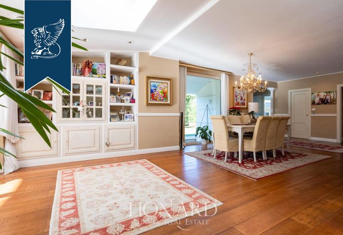 Image No.13-6 Bed Villa for sale