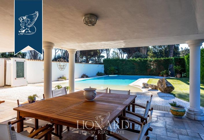 Image No.8-6 Bed Villa for sale