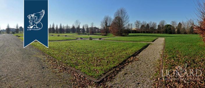 Image No.11-2 Bed Villa for sale