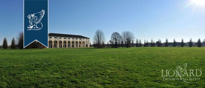 Image No.2-2 Bed Villa for sale