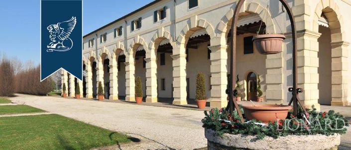 Image No.5-2 Bed Villa for sale