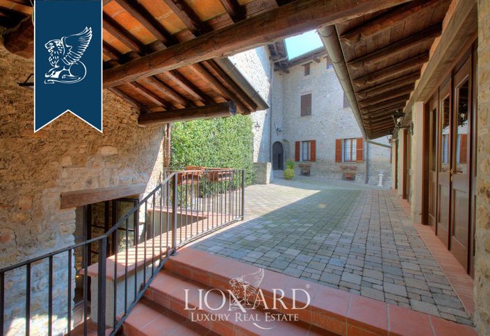 Image No.16-Propriété de 7 chambres à vendre à Varzi