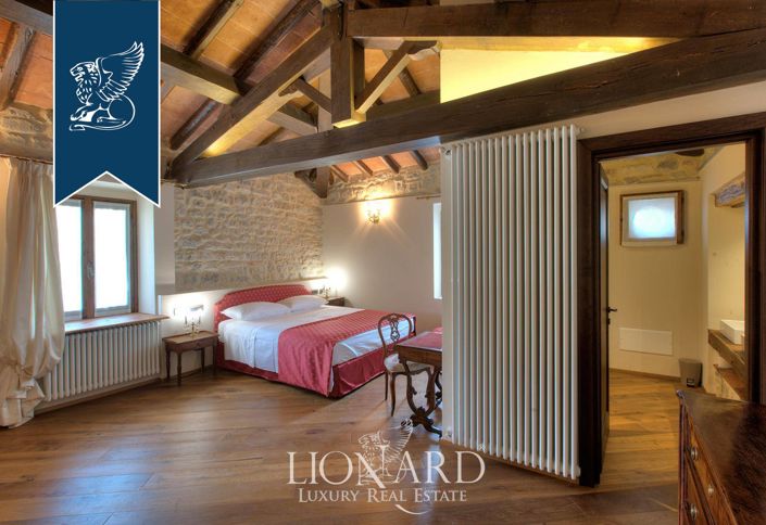 Image No.32-Propriété de 7 chambres à vendre à Varzi