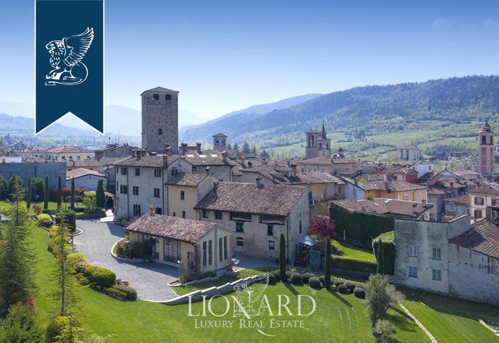 Image No.44-Propriété de 7 chambres à vendre à Varzi