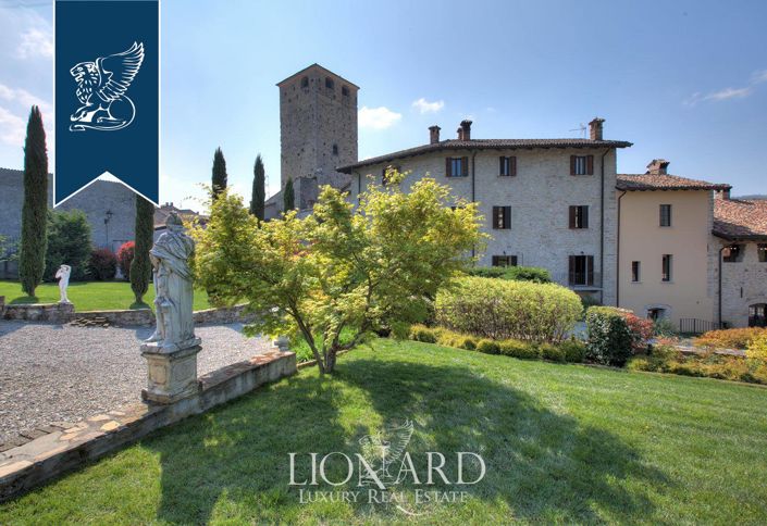 Image No.7-Propriété de 7 chambres à vendre à Varzi