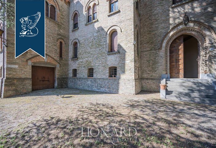 Image No.18-5 Bed Villa for sale