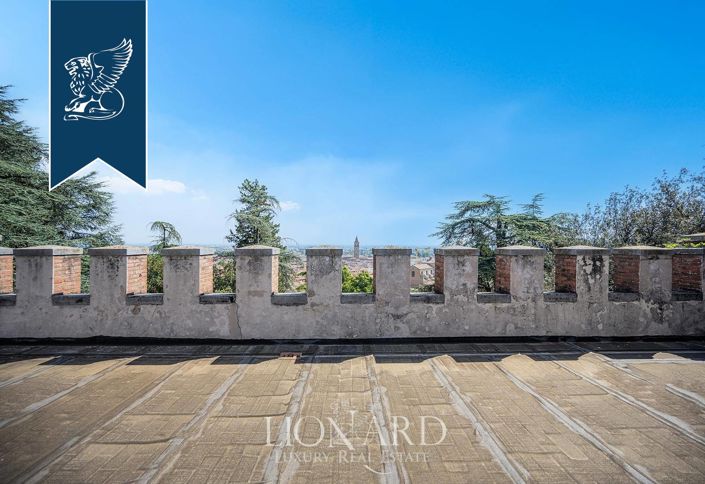 Image No.27-5 Bed Villa for sale