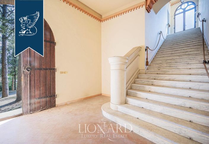 Image No.40-5 Bed Villa for sale