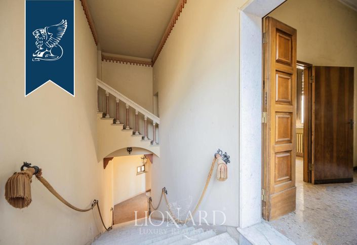 Image No.42-5 Bed Villa for sale