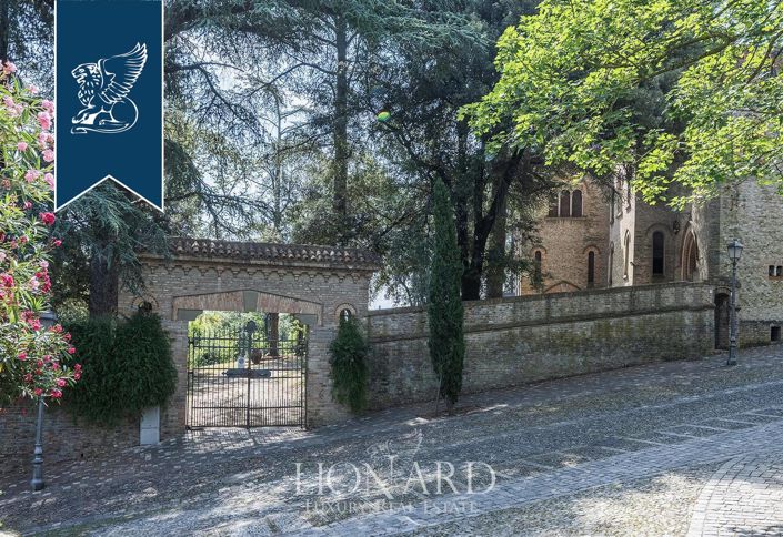 Image No.47-5 Bed Villa for sale