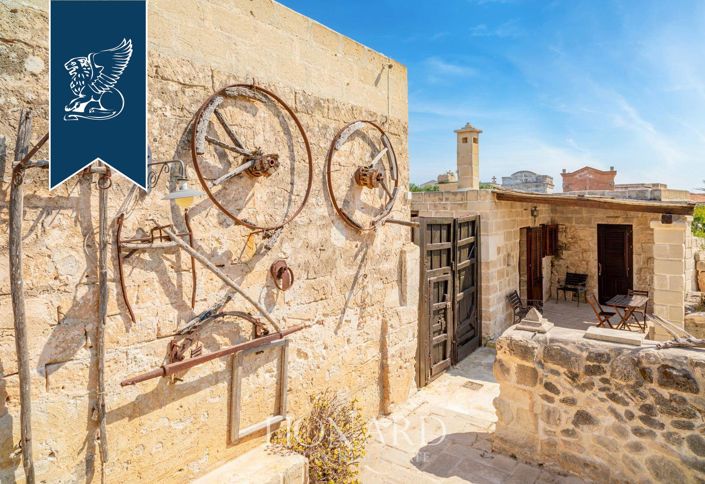 Image No.19-5 Bed Villa for sale