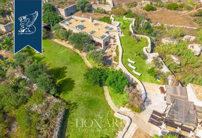 Image No.2-5 Bed Villa for sale