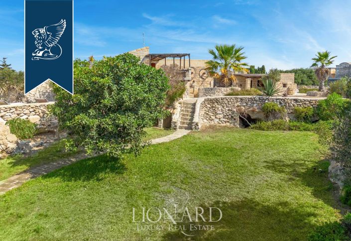 Image No.5-5 Bed Villa for sale