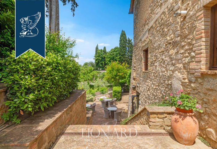 Image No.11-Ferme de 11 chambres à vendre à Poggibonsi