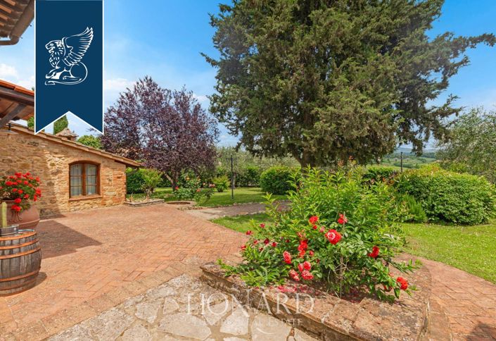 Image No.16-Ferme de 11 chambres à vendre à Poggibonsi