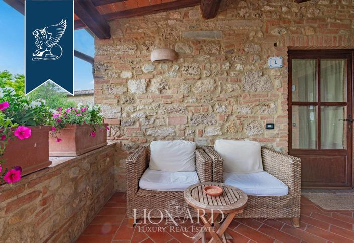 Image No.18-Ferme de 11 chambres à vendre à Poggibonsi